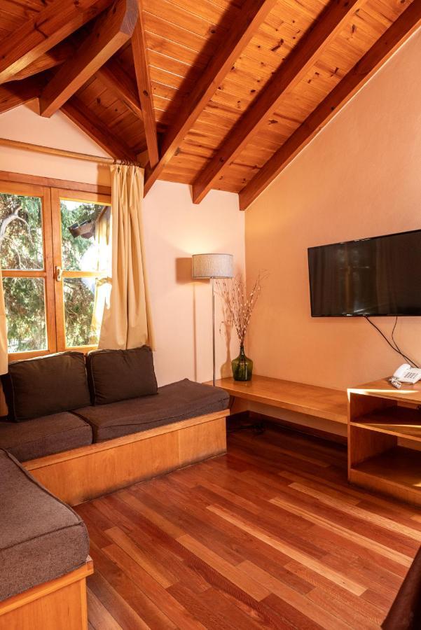 Aparthotel El Viejo Nogal San Martín de los Andes Exterior foto